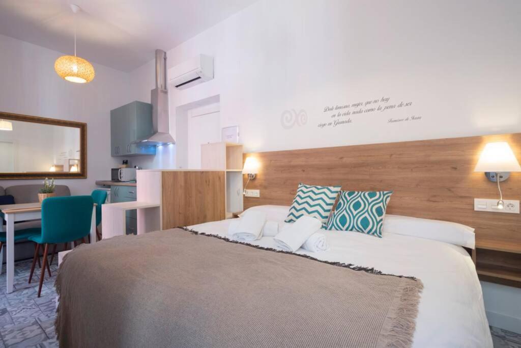 Rosarioseis Loft Corral Del Carbon Lejlighed Granada Eksteriør billede